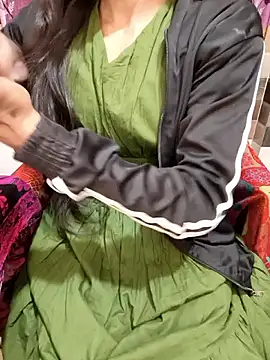 Snapshot of Cute_Manju01 chatting on January 15, 2026, 5:11 am Cute Manju01 online show from January 15, 2026, 5:11 am