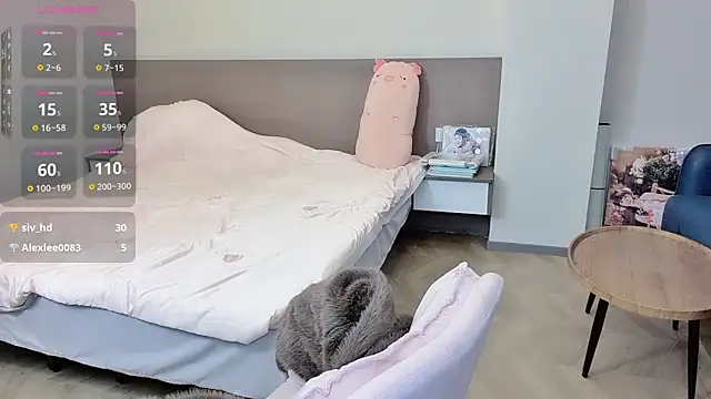 nini a online show from November 7, 2025, 9:25 am