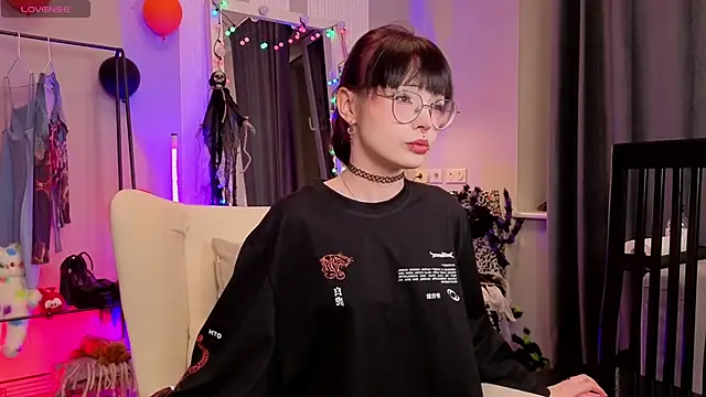 Misa Perfect online show from November 10, 2025, 1:16 pm