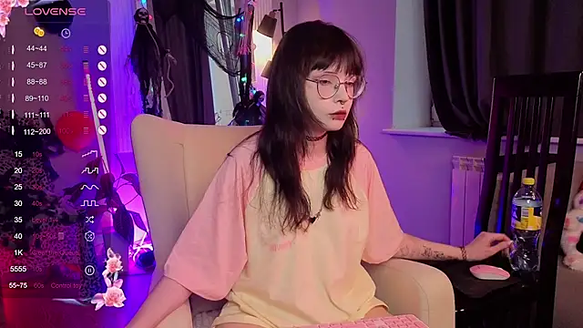 Misa Perfect online show from November 1, 2025, 11:59 am