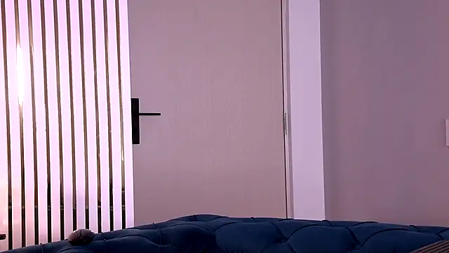 YasminaMoon online show from November 4, 2025, 5:22 am