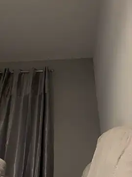 Snapshot of LollyLove_ chatting on April 7, 2026, 8:10 pm LollyLove online show from April 7, 2026, 8:10 pm