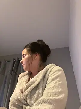 LollyLove  online show from February 8, 2026, 7:11 pm