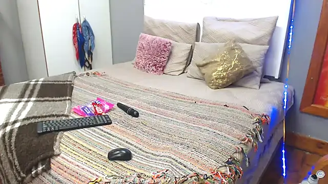 Kay-Tee online show from April 17, 2026, 7:28 pm