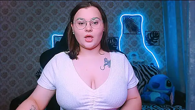 InLoveWithLife26 online show from November 25, 2025, 8:36 am