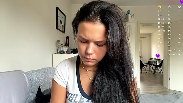 MaydaCornwall online show from November 13, 2025, 8:07 am