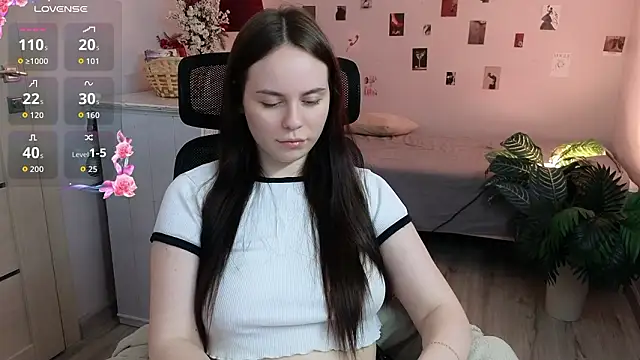 Alice Moondark online show from March 13, 2026, 11:15 am