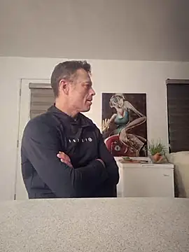 Snapshot of ironleg69 chatting on October 17, 2025, 2:15 am ironleg69 online show from October 17, 2025, 2:15 am