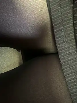 Snapshot of HiddenHoneyLDN chatting on October 30, 2025, 10:13 am HiddenHoneyLDN online show from October 30, 2025, 10:13 am