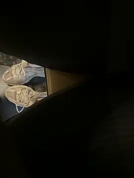 Snapshot of HiddenHoneyLDN chatting on November 1, 2025, 3:39 pm HiddenHoneyLDN online show from November 1, 2025, 3:39 pm