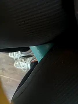 Snapshot of HiddenHoneyLDN chatting on November 2, 2025, 1:27 pm HiddenHoneyLDN online show from November 2, 2025, 1:27 pm