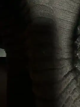 Snapshot of HiddenHoneyLDN chatting on November 11, 2025, 12:33 pm HiddenHoneyLDN online show from November 11, 2025, 12:33 pm