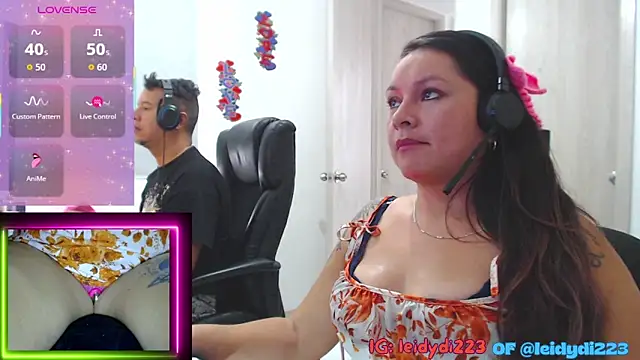 Snapshot of leidydi223 chatting on September 19, 2025, 3:27 pm leidydi223 online show from September 19, 2025, 3:27 pm