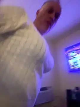 Tammyhoney1970 online show from October 17, 2025, 2:37 am