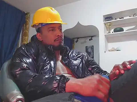 ElCaballeroNegro24 online show from November 26, 2025, 1:38 am