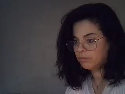 Snapshot of ITALIANASISIXX chatting on December 21, 2025, 7:43 am ITALIANASISIXX online show from December 21, 2025, 7:43 am