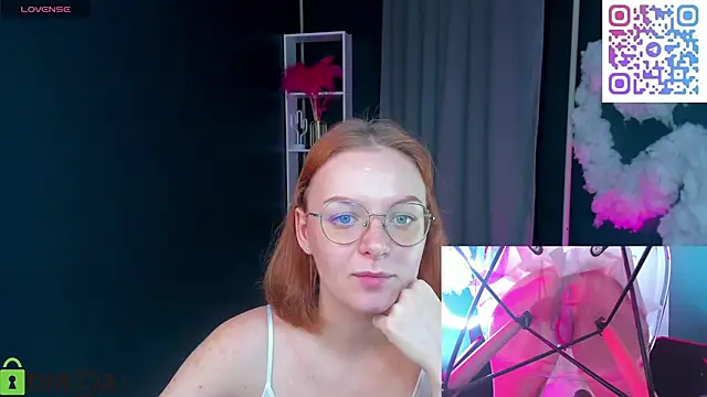 Snapshot of _little_Cat__ chatting on September 12, 2025, 10:31 pm little Cat online show from September 12, 2025, 10:31 pm