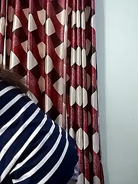 Snapshot of Ruhi_07 chatting on December 18, 2025, 3:44 am Ruhi 07 online show from December 18, 2025, 3:44 am