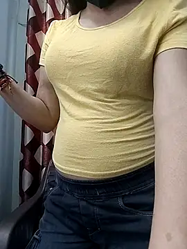 Snapshot of Ruhi_07 chatting on March 6, 2026, 5:24 am Ruhi 07 online show from March 6, 2026, 5:24 am