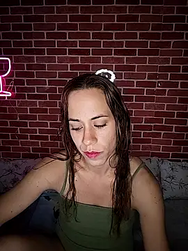 HotGinger66 online show from November 9, 2025, 1:04 pm