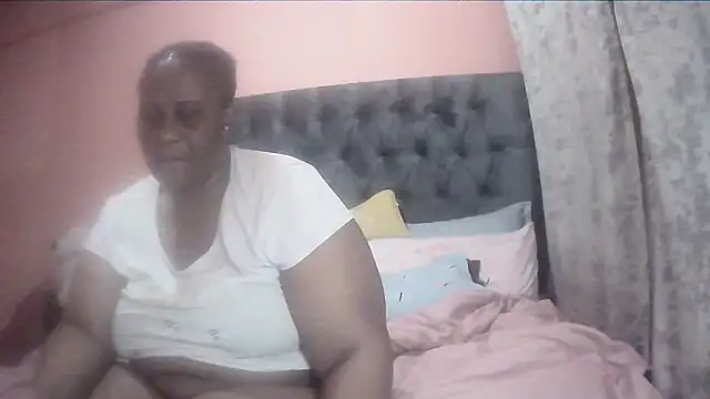 Snapshot of HUGEASSXXXXX chatting on March 13, 2026, 6:24 pm HUGEASSXXXXX online show from March 13, 2026, 6:24 pm