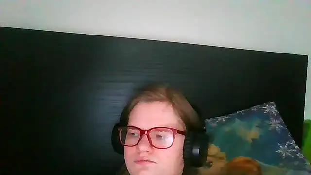 Moonolighta online show from February 2, 2026, 9:30 am