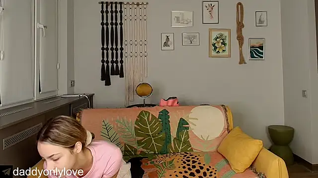 daddyonlyloveme online show from October 18, 2025, 8:11 pm