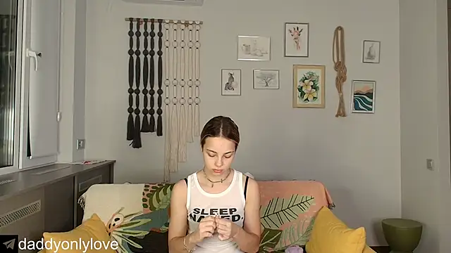 daddyonlyloveme online show from November 11, 2025, 9:09 pm