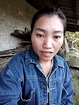 Snapshot of PhienPhien chatting on September 11, 2025, 10:15 am PhienPhien online show from September 11, 2025, 10:15 am