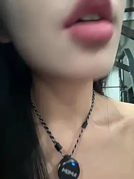 jiajia L online show from March 6, 2026, 12:11 pm