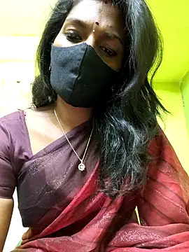 Snapshot of Honey_rosetamil chatting on February 8, 2026, 8:39 pm Honey rosetamil online show from February 8, 2026, 8:39 pm