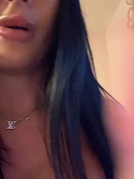 Snapshot of AriannaIsabellax chatting on February 7, 2026, 4:48 pm AriannaIsabellax online show from February 7, 2026, 4:48 pm