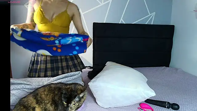 Snapshot of karlamoon23 chatting on March 25, 2026, 8:30 pm karlamoon23 online show from March 25, 2026, 8:30 pm