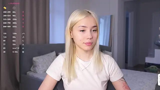 LilianBenskin online show from November 15, 2025, 5:33 am