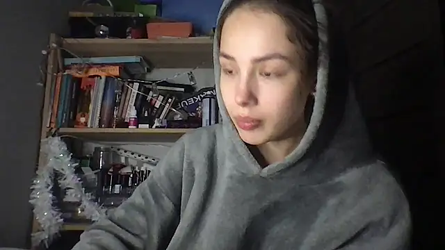 Yuna5343 online show from January 13, 2026, 11:08 pm