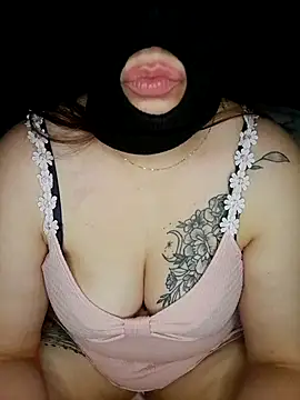 Snapshot of 1Malika chatting on October 8, 2025, 9:00 am 1Malika online show from October 8, 2025, 9:00 am