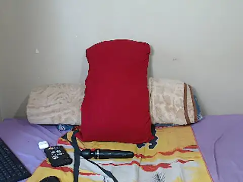 Snapshot of _SweetLips_ chatting on April 25, 2026, 1:36 pm SweetLips online show from April 25, 2026, 1:36 pm