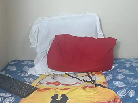  SweetLips  online show from December 16, 2025, 8:46 pm