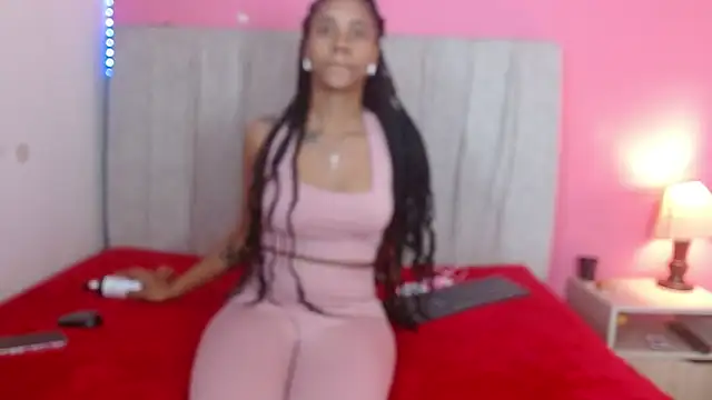 Snapshot of madihlove303av chatting on November 5, 2025, 4:21 pm madihlove303av online show from November 5, 2025, 4:21 pm