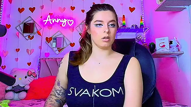 Anny Hurtado online show from October 18, 2025, 8:16 am