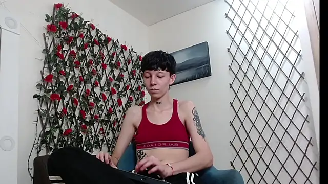 LiamBrown09 online show from May 16, 2026, 7:35 pm