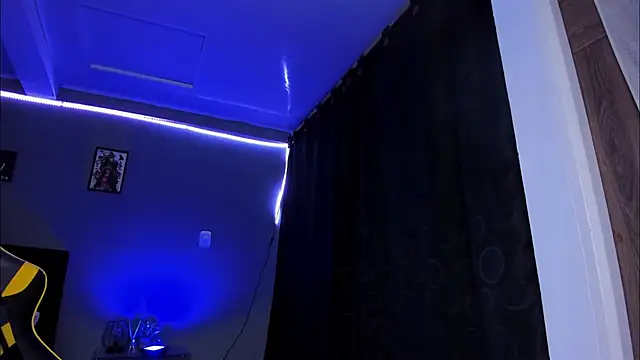 Snapshot of alexgiraldo__ chatting on November 7, 2025, 12:15 am alexgiraldo online show from November 7, 2025, 12:15 am