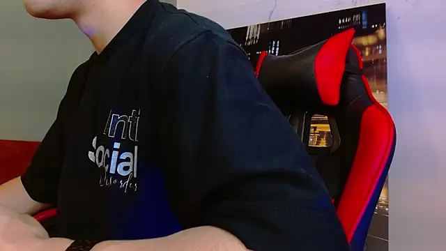 Snapshot of alexgiraldo__ chatting on June 15, 2026, 3:55 pm alexgiraldo online show from June 15, 2026, 3:55 pm