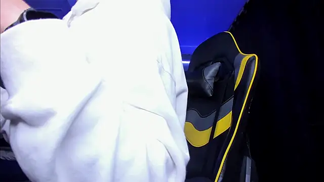 Snapshot of alexgiraldo__ chatting on October 20, 2025, 2:46 am alexgiraldo online show from October 20, 2025, 2:46 am