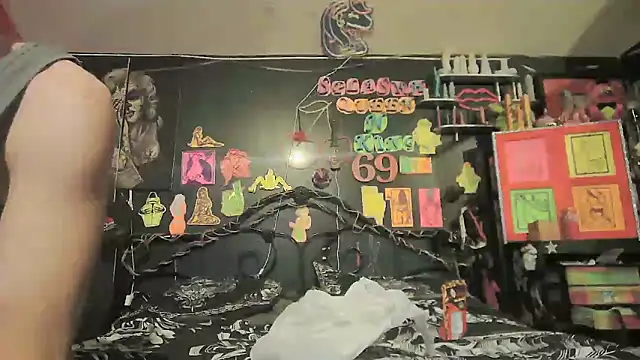 Splash Queen420 online show from April 13, 2026, 1:20 am