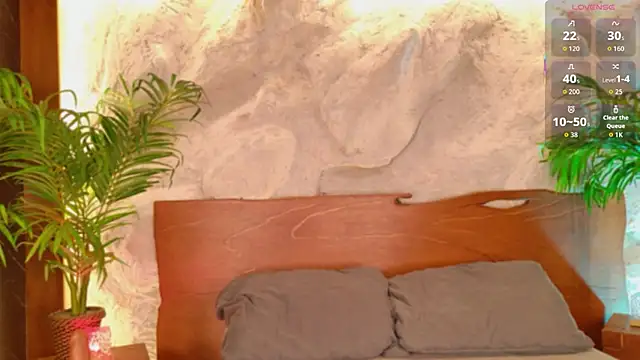 alisonn moon online show from March 19, 2026, 10:32 pm