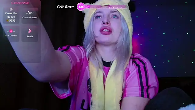 SpaceMarsi online show from October 3, 2025, 6:53 pm