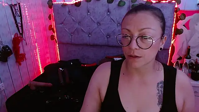 Susanahotsexxx online show from November 18, 2025, 2:27 am