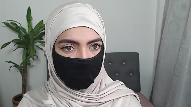 Snapshot of jade_nassar chatting on October 25, 2025, 3:38 am jade nassar online show from October 25, 2025, 3:38 am