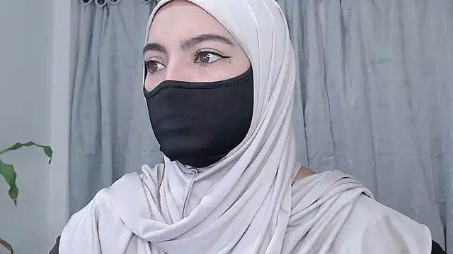 Snapshot of jade_nassar chatting on April 11, 2026, 12:42 pm jade nassar online show from April 11, 2026, 12:42 pm